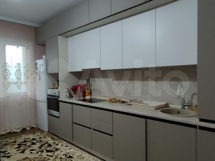 2-к. квартира, 53 м², 10/16 эт.