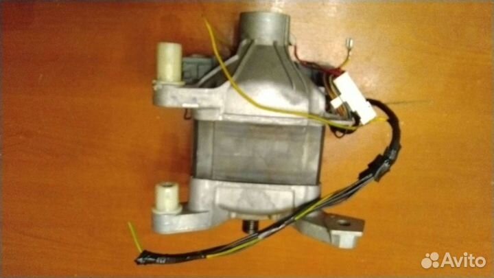 Двигатель от стиральной машины Whirlpool