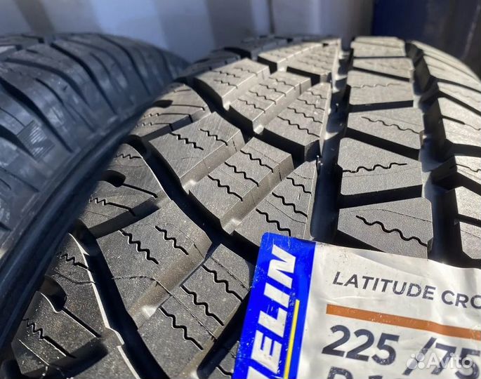 Michelin Latitude Cross 225/75 R16 108H