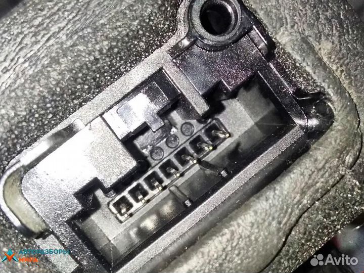 Замок двери передней правой seat Toledo 4 2013