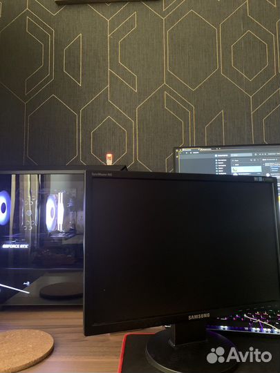 Монитор Samsung