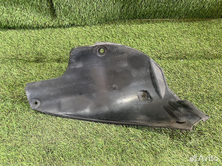 Подкрылок задний левый Bmw 3 E46