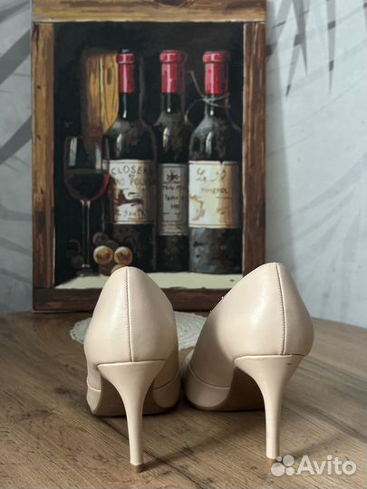 Туфли женские 36 размер бежевые