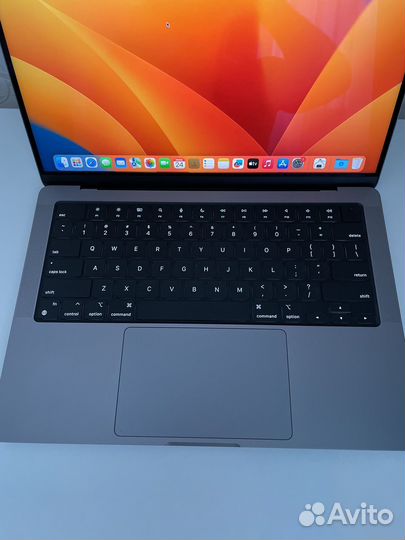 Macbook Pro 14 32gb 4Tb