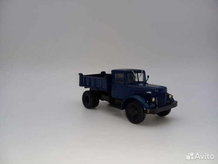 Маз-205 самосвал, синий