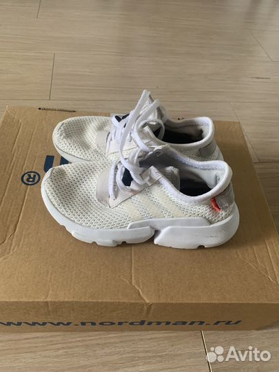 Кроссовки Adidas