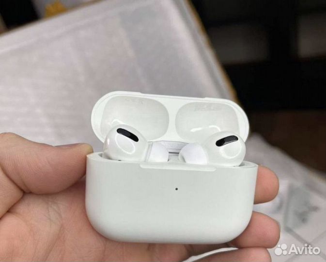 AirPods Pro / Apple Watch