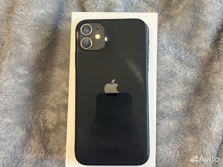 Телефон iPhone 11