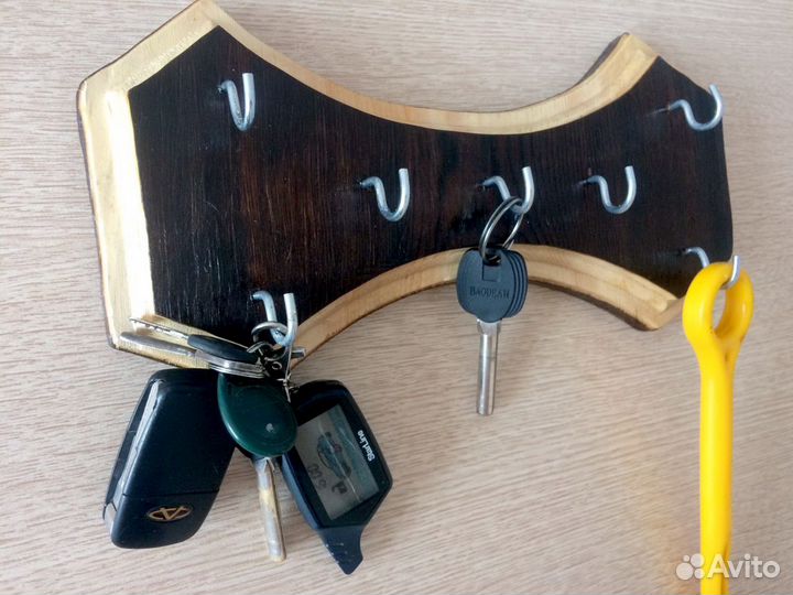 Ключница деревянная