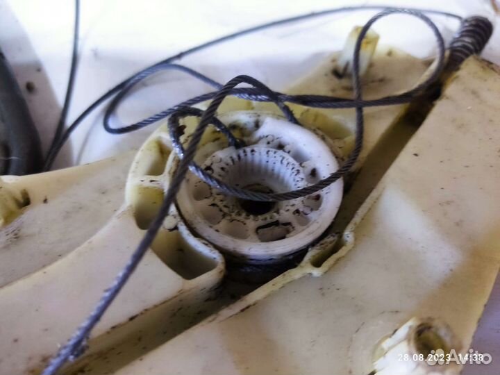 Стеклоподъёмник передний правый VW Jetta 5