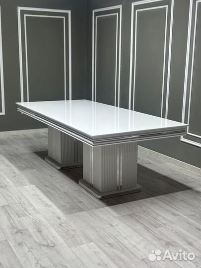 Стол и Стулья