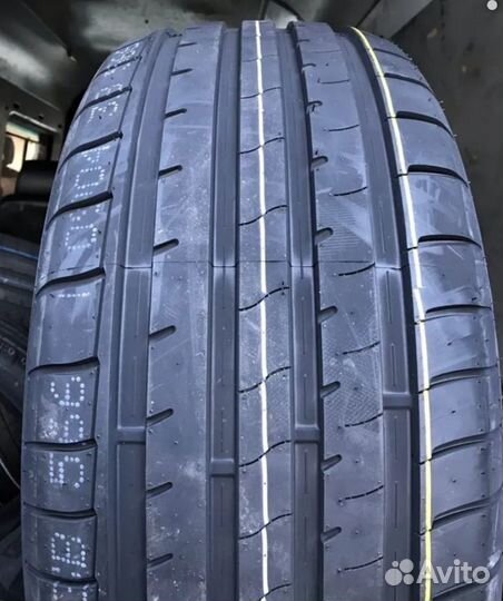 Windforce Catchfors UHP 245/40 R18 и 265/35 R18 97Y