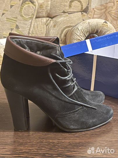 Ботинки женские