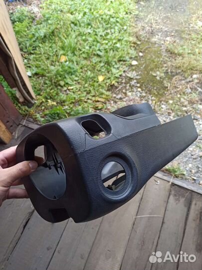 Кожух рулевой колонки Mazda Demio DY