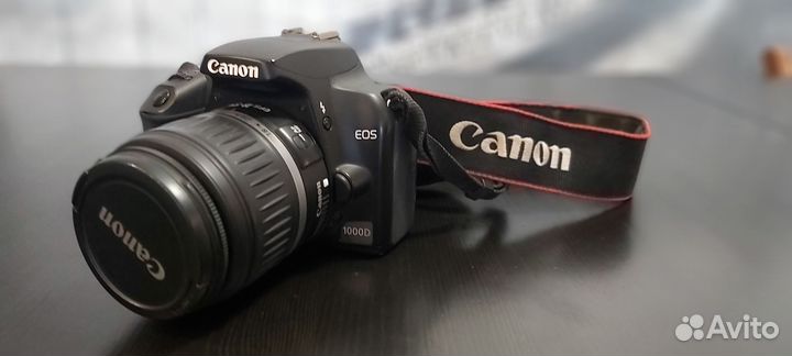 Зеркальный фотоаппарат canon 1000 D