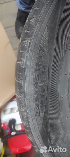 Kumho Road Venture ST KL11 235/65 R17 104H