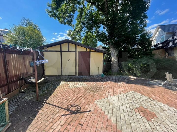2-к. квартира, 102,5 м², 2/2 эт.