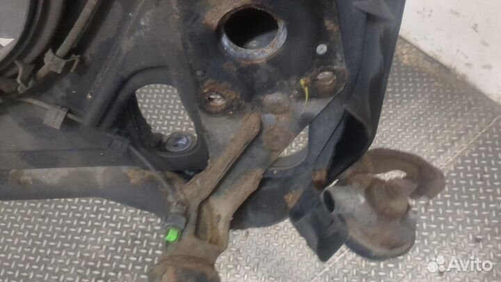 Рамка передняя Volkswagen Passat 5, 2001