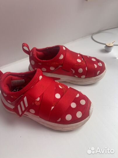 Кроссовки adidas 25