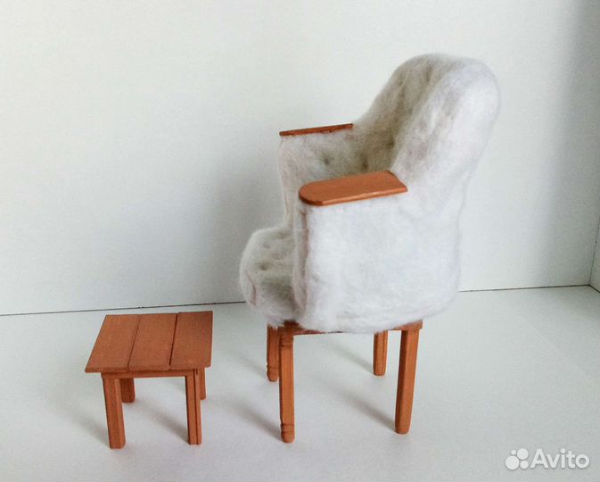 Кресло и столик для куклы барби