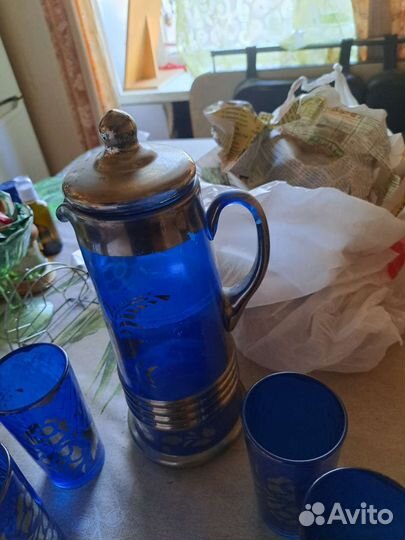 Графин,кувшин и стаканы синие