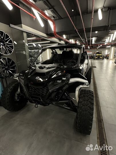 BRP Can-Am maverick R X RS 2024