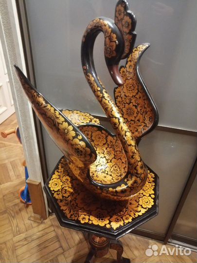 Лебедь золотая хохлома