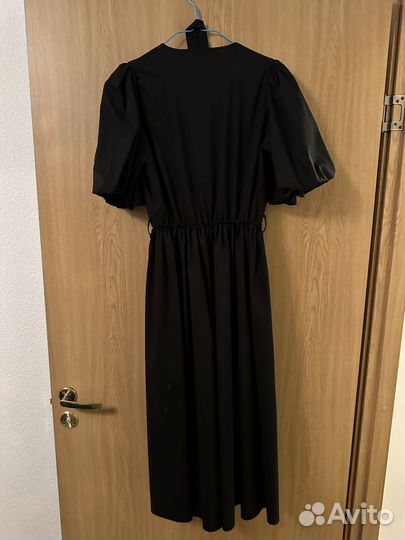 Длинное вечернее платье с рукавами фонариками