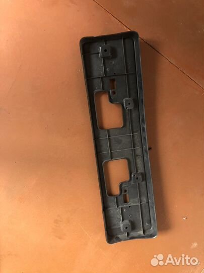 Пластик крышки багажника и обшивка outlander xl