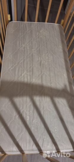 Кроватка детская с матрасом