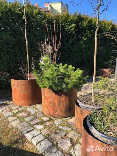 Вазоны уличные металлические для растений