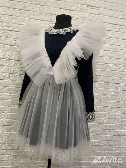 Белый школьный фартук