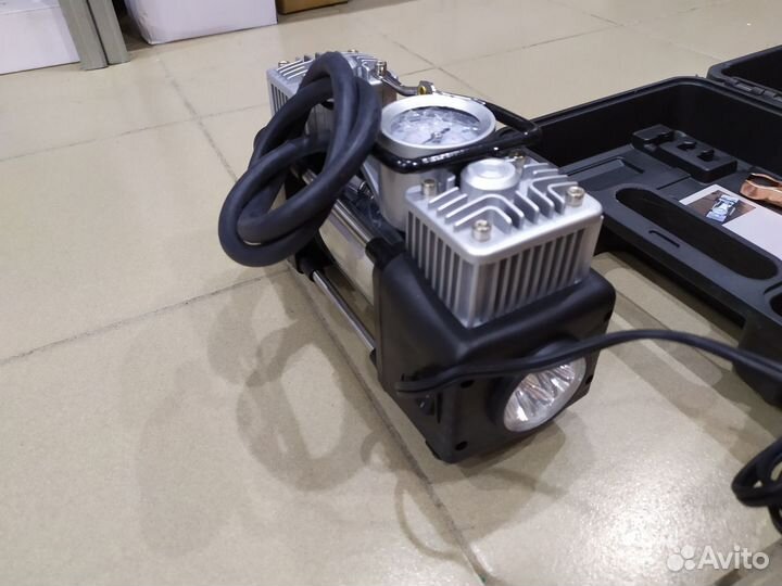 Компрессор автомобильный двухцилиндровый 85 л/мин