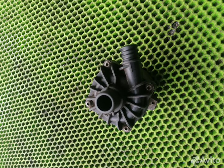 Насос охлаждения на BMW X5 F15 F85 2013-2018