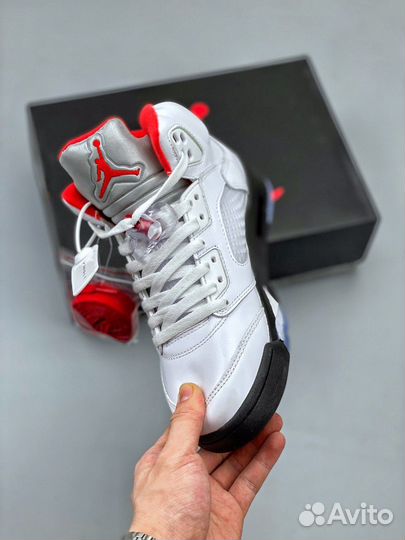 Nike Air Jordan 5 Fire Red