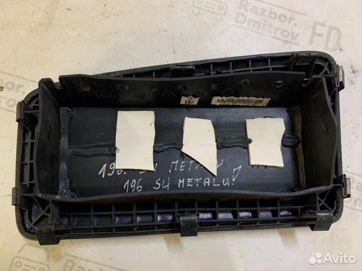 Крышка подушки безопасности пассажира Nissan P11