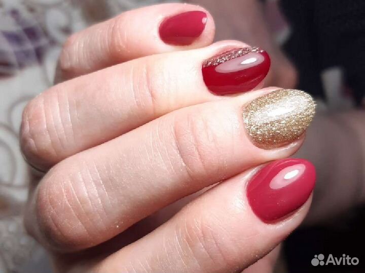 Модель на маникюр