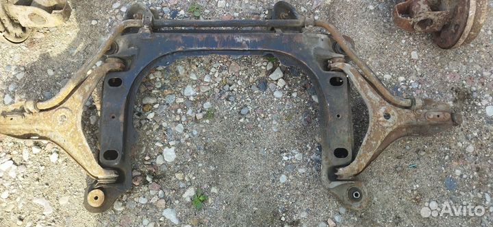 Продам переднюю и заднюю ось на Passat b2