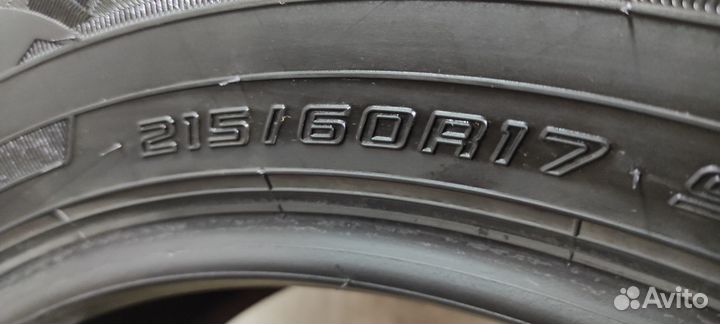 Dunlop Enasave RV504 215/60 R17