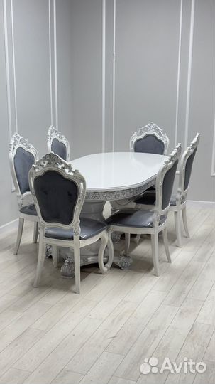 Стол и стулья комплект