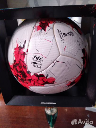 Футбольный мяч adidas красава