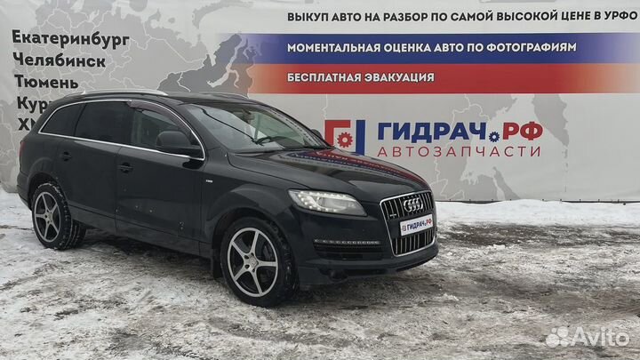 Моторчик стеклоподъемника задний левый Audi Q7 (4L) 4L0959801B