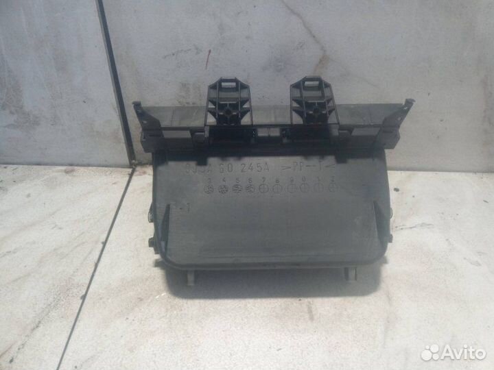 Бардачок Mazda 6 GG L8-DE 2005