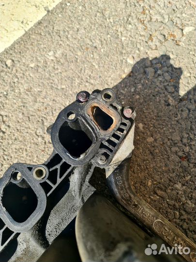 Впускной коллектор Ford Эксплорер 3