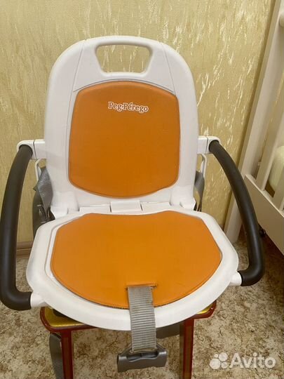 Стульчик бустер переносной Peg Perego Fragola