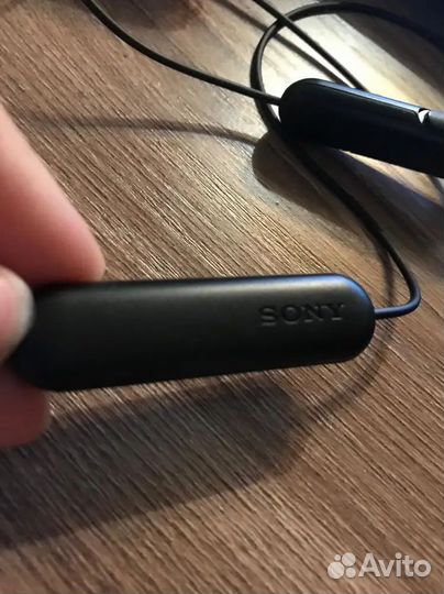 Беспроводные наушники Sony WI-C200