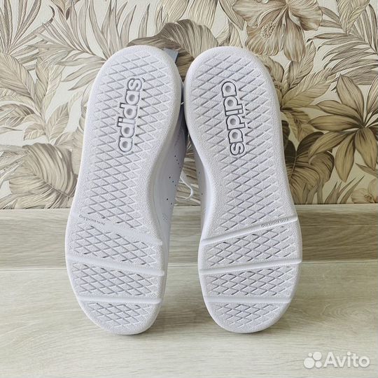 Кроссовки Adidas