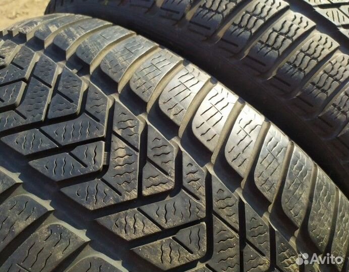 Pirelli Winter Sottozero 3 235/35 R19