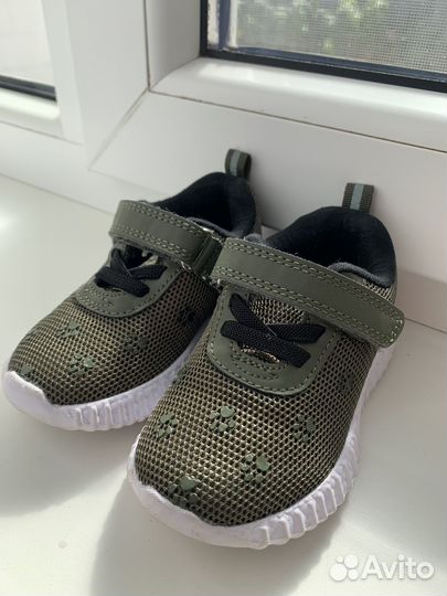 Кроссовки на мальчика