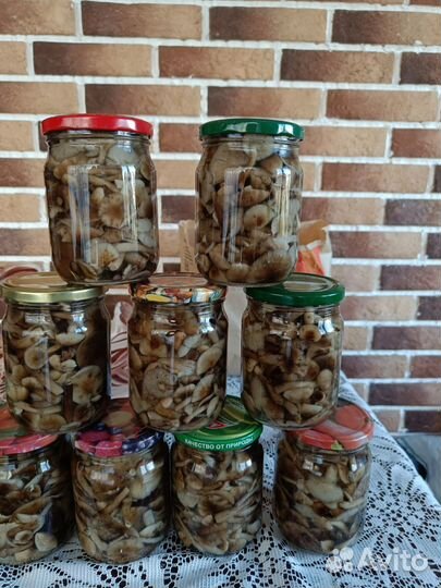 Грибы лисички маринованные